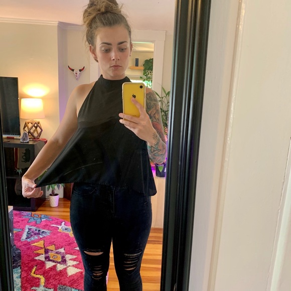 Black halter tank top - Picture 3 of 8